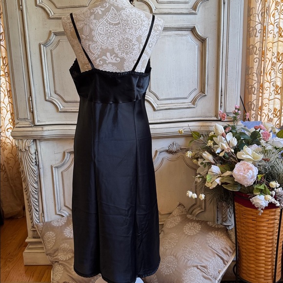 Elegant BARBIZON Vintage  Women's Slip Dress Sz: 36 New Condition - Picture 7 of 12
